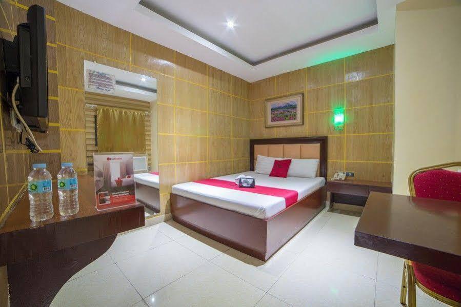 Reddoorz At Winter Hotel Araneta Quezon City Exterior photo