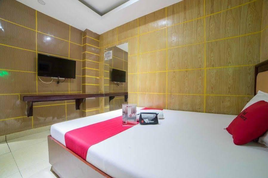 Reddoorz At Winter Hotel Araneta Quezon City Exterior photo