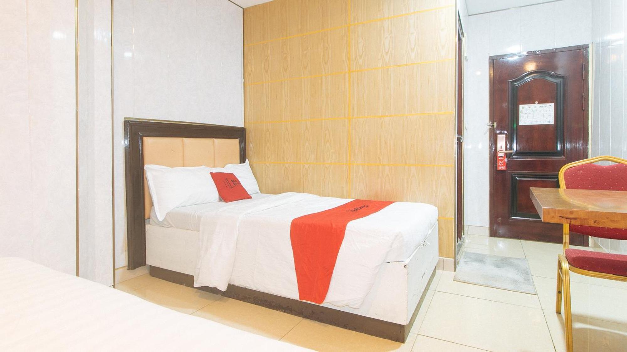 Reddoorz At Winter Hotel Araneta Quezon City Exterior photo