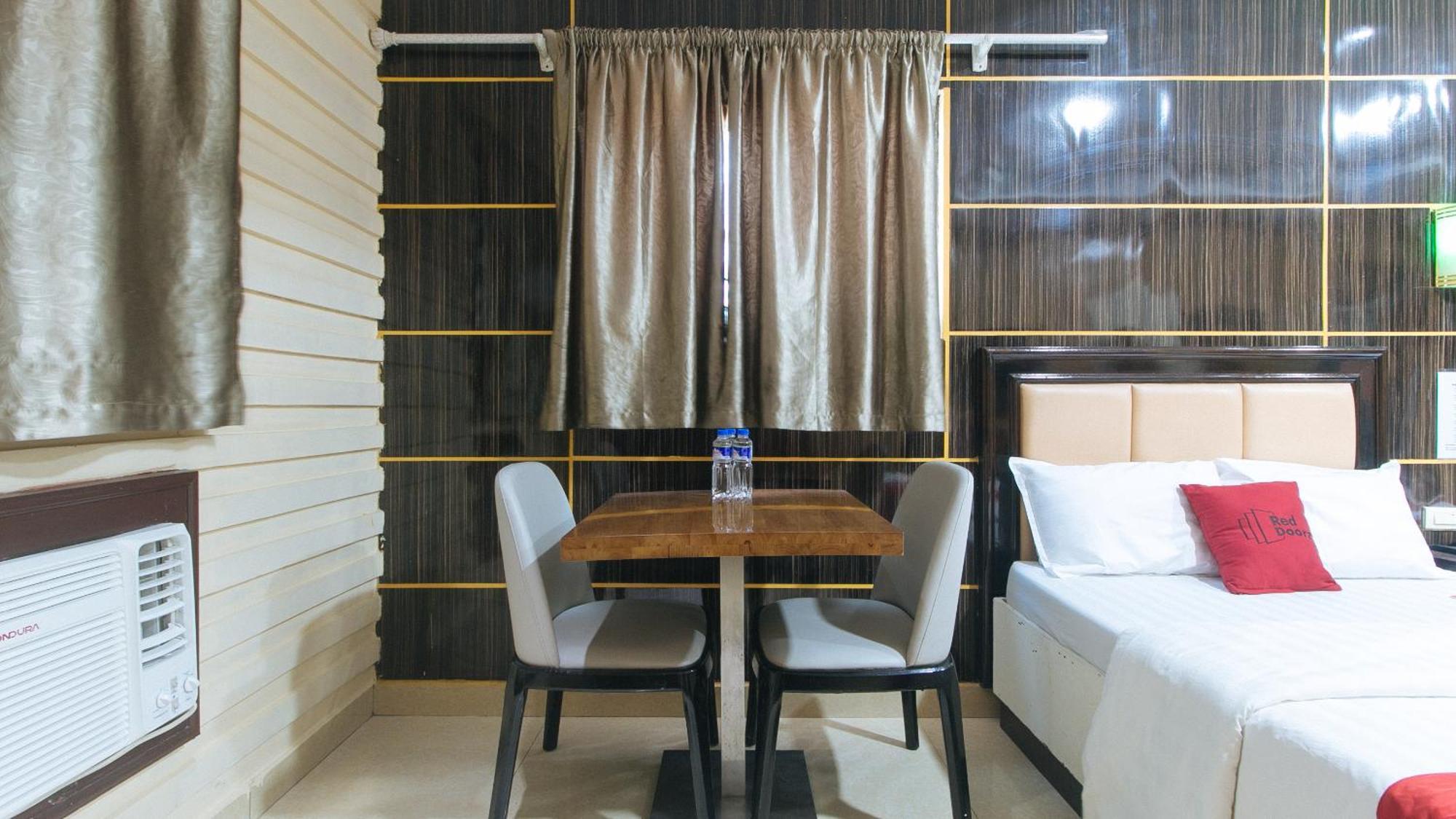 Reddoorz At Winter Hotel Araneta Quezon City Exterior photo